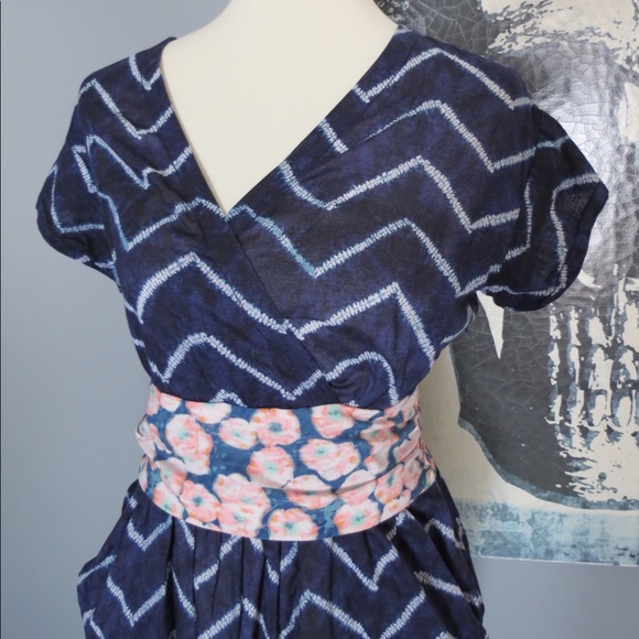 Rachel Roy Short Sleeve Dress - Picture 3 of 6